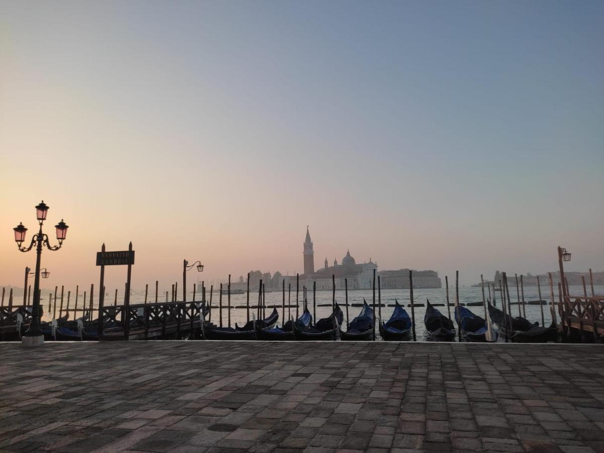 Hotel Bridge Venezia Esterno foto