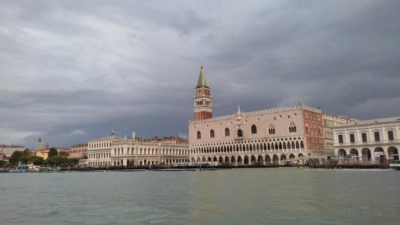 Hotel Bridge Venezia Esterno foto