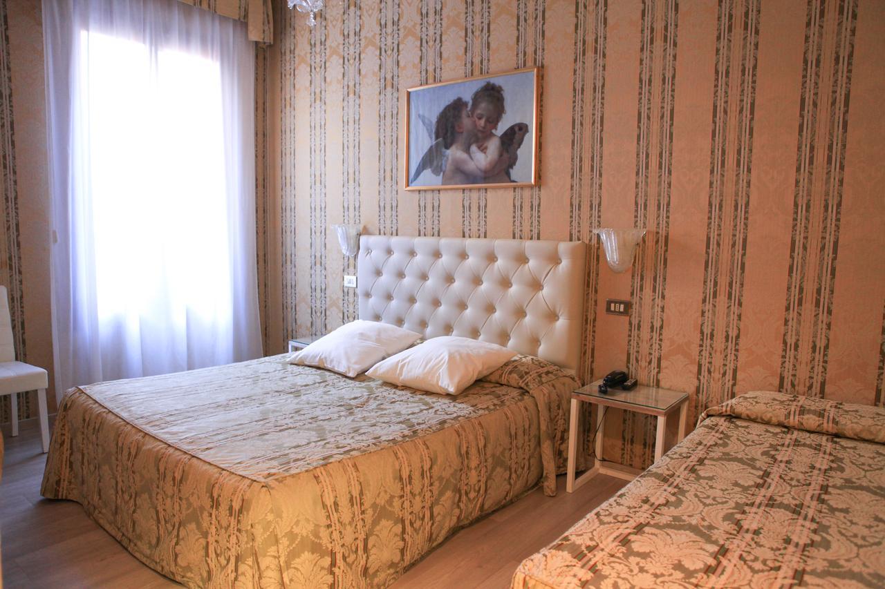 Hotel Bridge Venezia Esterno foto